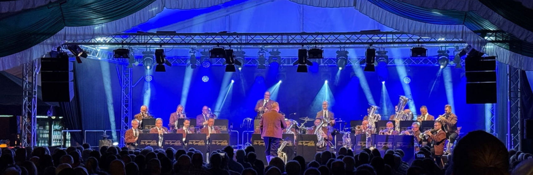 Headerbild mit Musikanten